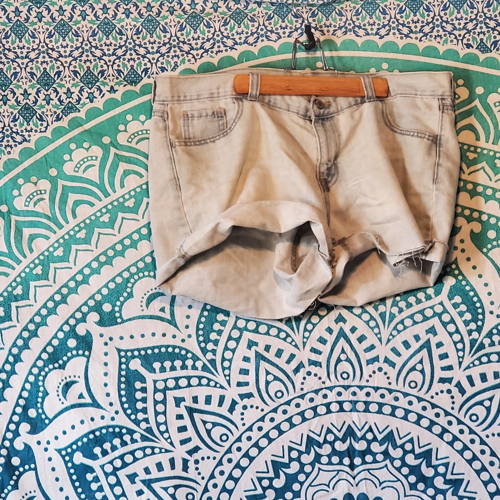 Vintage shorts - Picture 2 of 2